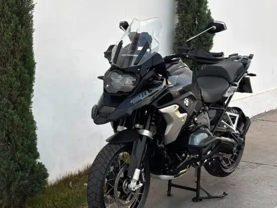 BMW-R 1250 GS PREMIUM TRIPLE BLACK BMW-R 1250 GS PREMIUM TRIPLE BLACK-2023