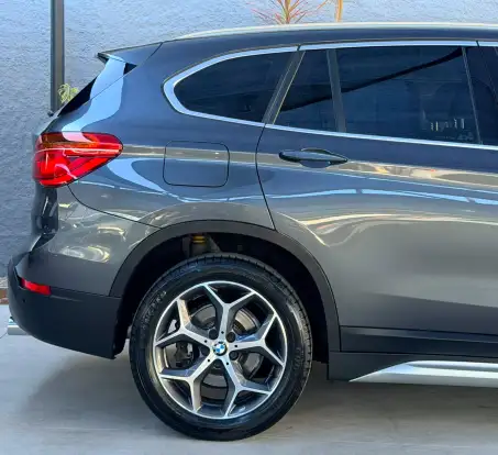 BMW-X1-2.0 16V TURBO ACTIVEFLEX SDRIVE20I X-LINE 4P AUTOMÁTICO BMW-X1-2019