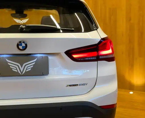 BMW-X1-2021
