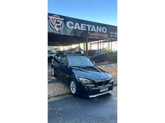 BMW-X1-2011