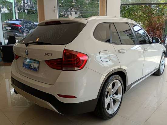 BMW-X1-2.0 16V GASOLINA SDRIVE18I TOP 4P AUTOMÁTICO BMW-X1-2013