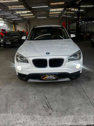 BMW-X1-2013