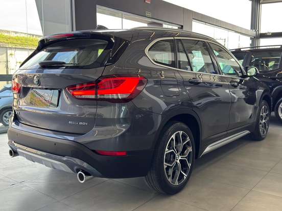 BMW-X1-2.0 16V TURBO ACTIVEFLEX SDRIVE20I X-LINE 4P AUTOMÁTICO BMW-X1-2019