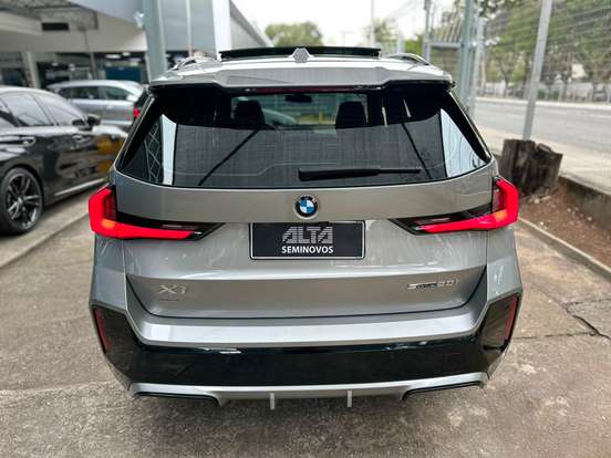 BMW-X1-2023