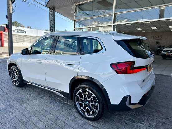 BMW-X1-2023