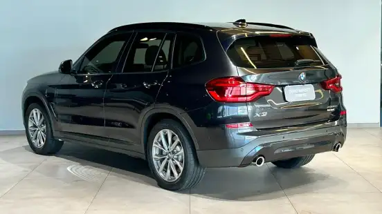 BMW-X3-2021