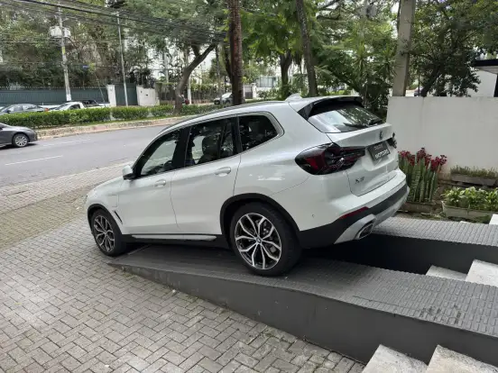 BMW-X3-2023
