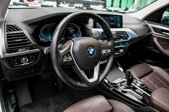 BMW-X3-2021