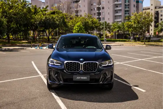 BMW-X4-2022