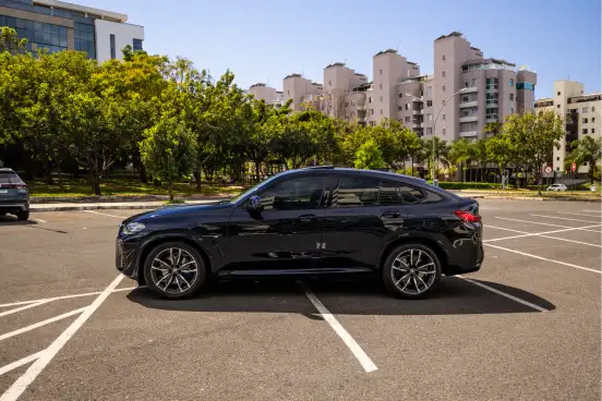BMW-X4-2022