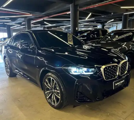 BMW-X4-2022