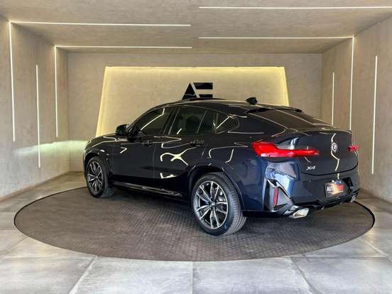 BMW-X4-2022