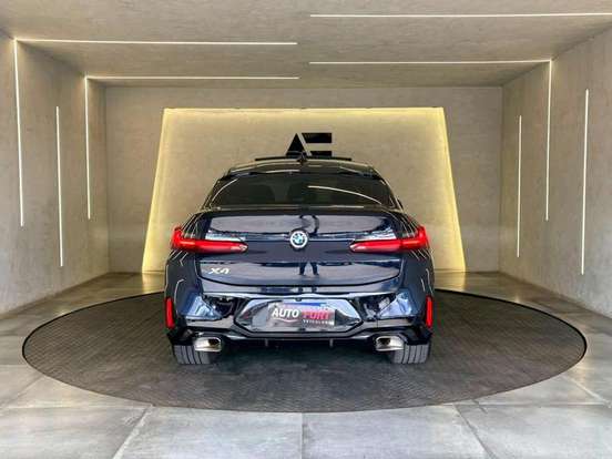 BMW-X4-2022