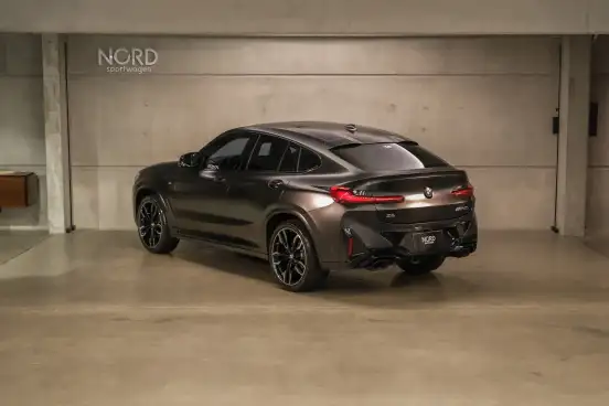 BMW-X4-2022