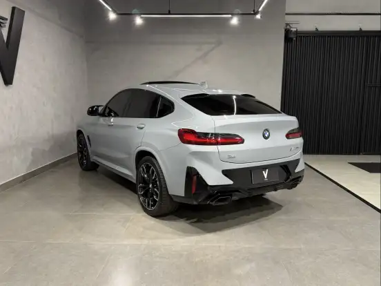BMW-X4-2024