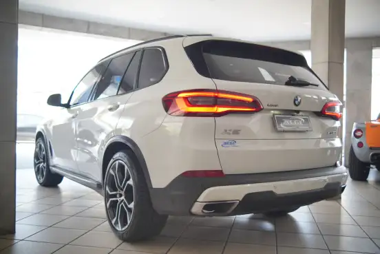 BMW-X5-3.0 4X4 30D I6 TURBO DIESEL 4P AUTOMÁTICO BMW-X5-2020