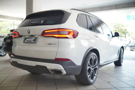 BMW-X5-2020