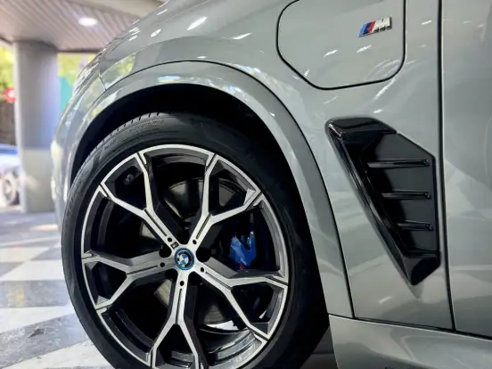 BMW-X5-3.0 I6 TURBO HÍBRIDO XDRIVE50E M SPORT AUTOMÁTICO BMW-X5-2024