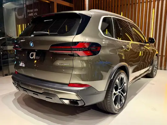 BMW-X5-3.0 I6 TURBO HÍBRIDO XDRIVE50E X-LINE AUTOMÁTICO BMW-X5-2024