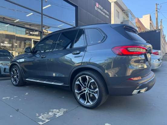 BMW-X5-2019