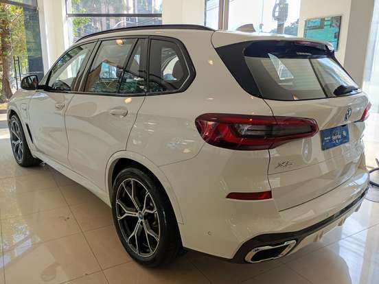 BMW-X5-3.0 I6 TURBO HÍBRIDO XDRIVE45E M SPORT AUTOMÁTICO BMW-X5-2021
