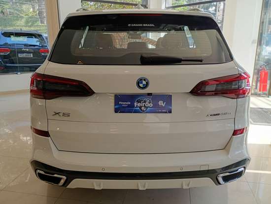 BMW-X5-2021