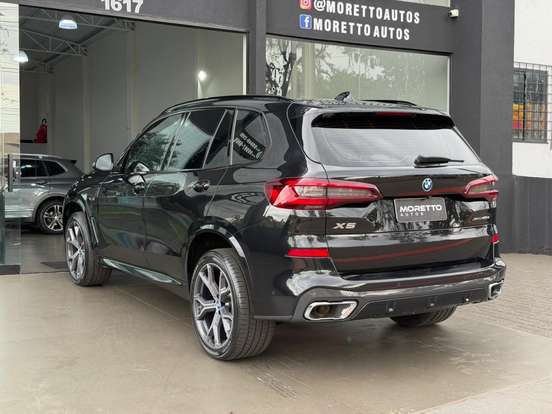 BMW-X5-2022