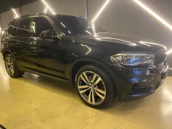 BMW-X5-4.4 4X4 50I EXPERIENCE V8 32V GASOLINA 4P AUTOMÁTICO BMW-X5-2013