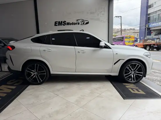 BMW-X6-2023