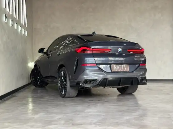 BMW-X6-2021