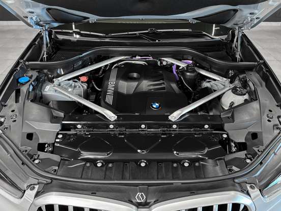 BMW-X6-3.0 TWINPOWER GASOLINA XDRIVE40I M SPORT AUTOMÁTICO BMW-X6-2024