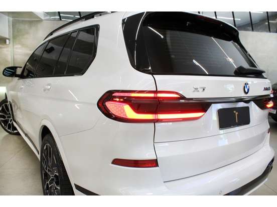 BMW-X7-4.4 V8 GASOLINA M60i STEPTRONIC BMW-X7-2023