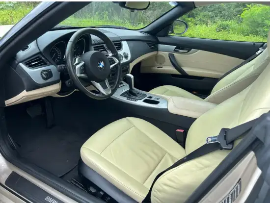 BMW-Z4-2.5 I6 GASOLINA SDRIVE23I AUTOMÁTICO BMW-Z4-2009
