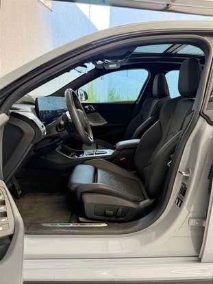 BMW-220i-2025