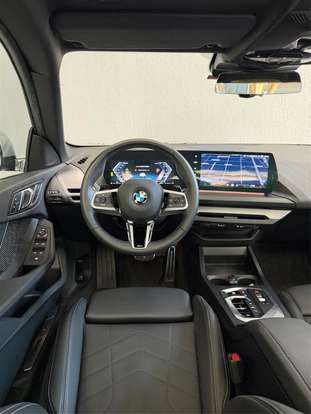 BMW-220i-2025