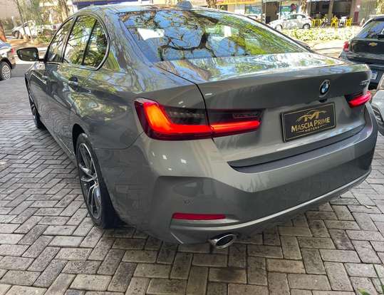 BMW-320i-2024