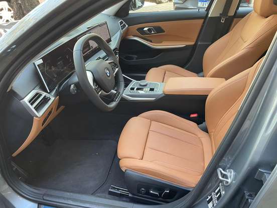 BMW-320i-2024