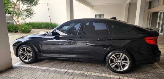 BMW-320i-2014