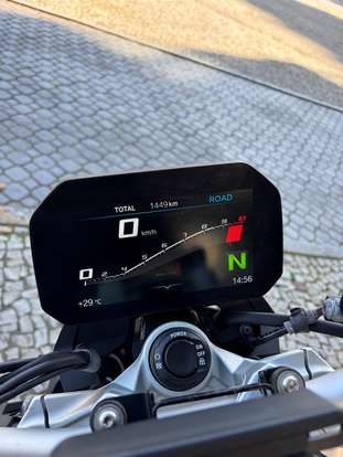 BMW-F 900 R SPORT PLUS-2024
