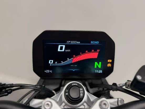 BMW-F 900 R SPORT PLUS BMW-F 900 R SPORT PLUS-2025