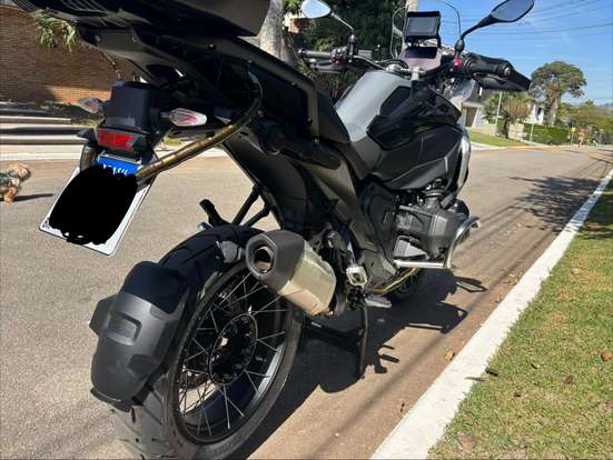 BMW-R 1300 GS TRIPLE BLACK-2024