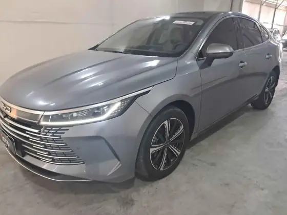BYD KING 1.5 DM-I PHEV GS AUTOMÁTICO BYD KING 1.5 DM-I PHEV GS AUTOMÁTICO