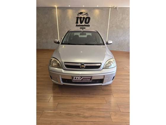 CHEVROLET CORSA 1.4 MPFI PREMIUM SEDAN 8V FLEX 4P MANUAL