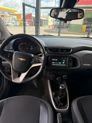 CHEVROLET-ONIX-2018