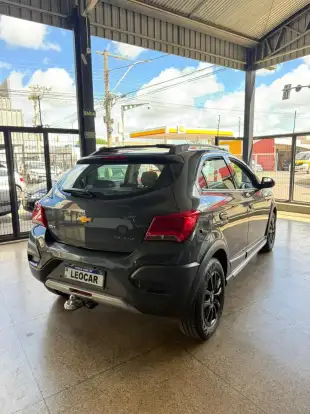 CHEVROLET-ONIX-2018