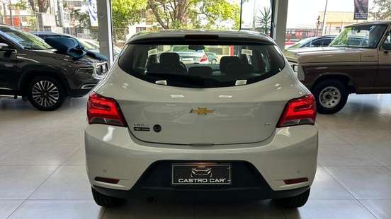 CHEVROLET-ONIX-2018