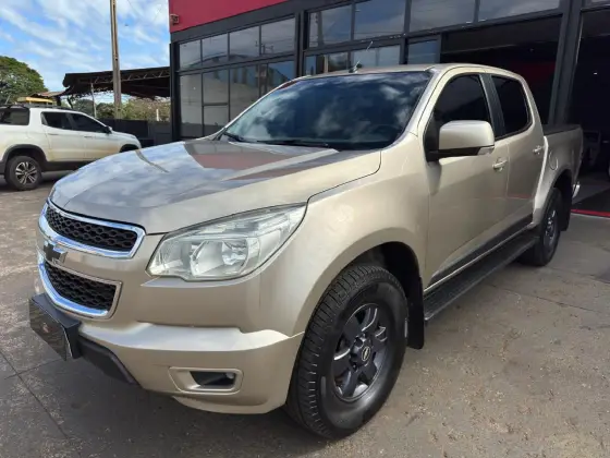 CHEVROLET S10 2.4 LT 4X2 CD 8V FLEX 4P MANUAL CHEVROLET S10 2.4 LT 4X2 CD 8V FLEX 4P MANUAL