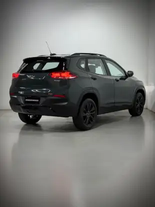 CHEVROLET-TRACKER-2024