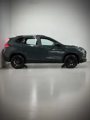 CHEVROLET-TRACKER-2024