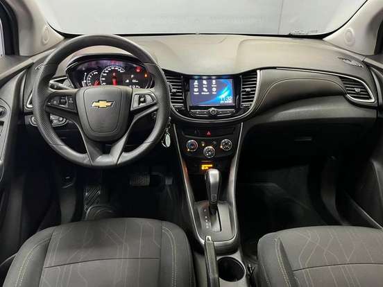 CHEVROLET-TRACKER-2018